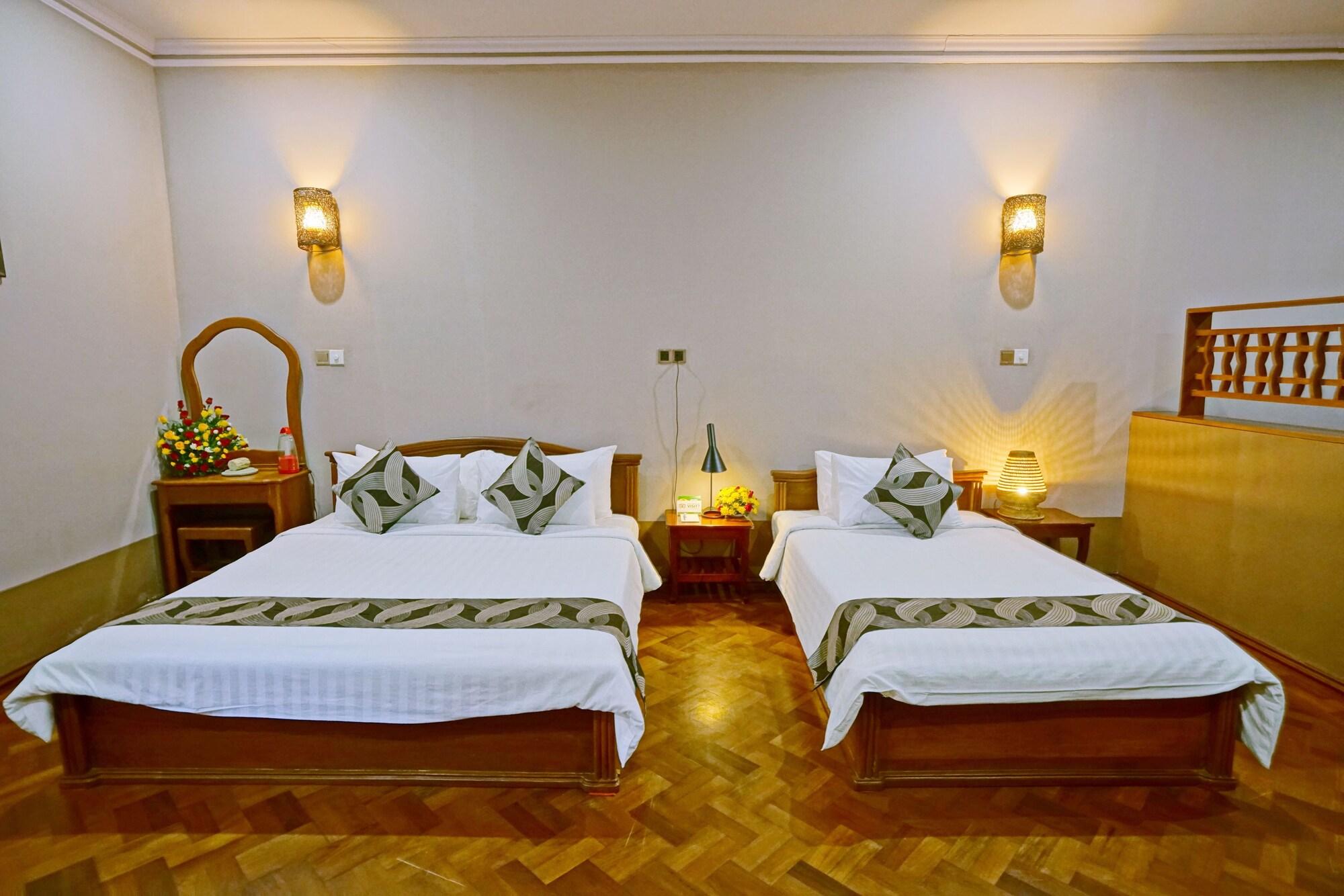 Triumph Hotel Mandalay Exterior foto