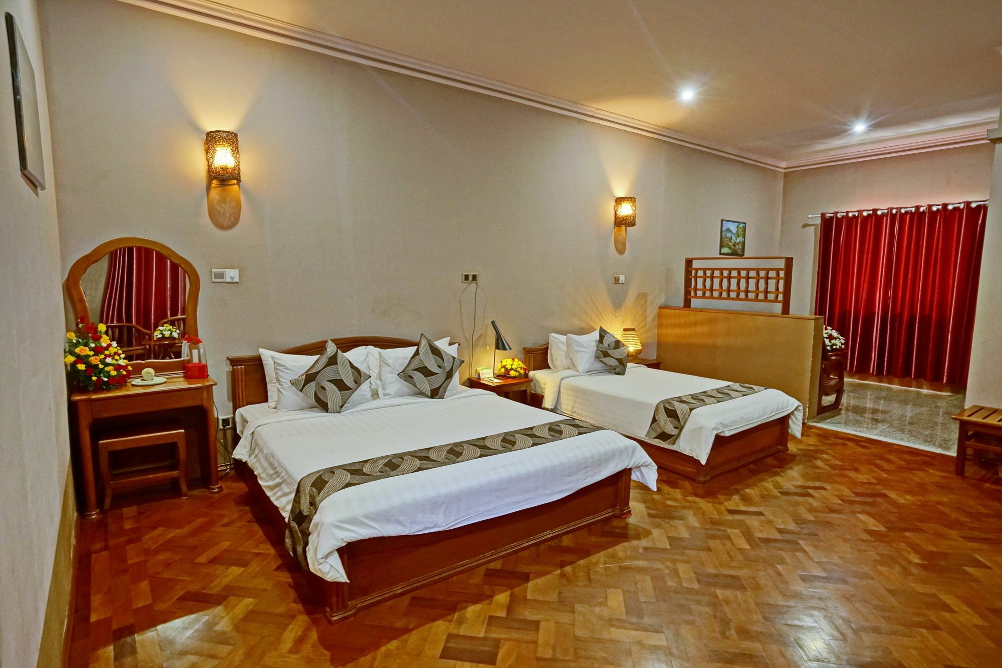 Triumph Hotel Mandalay Exterior foto